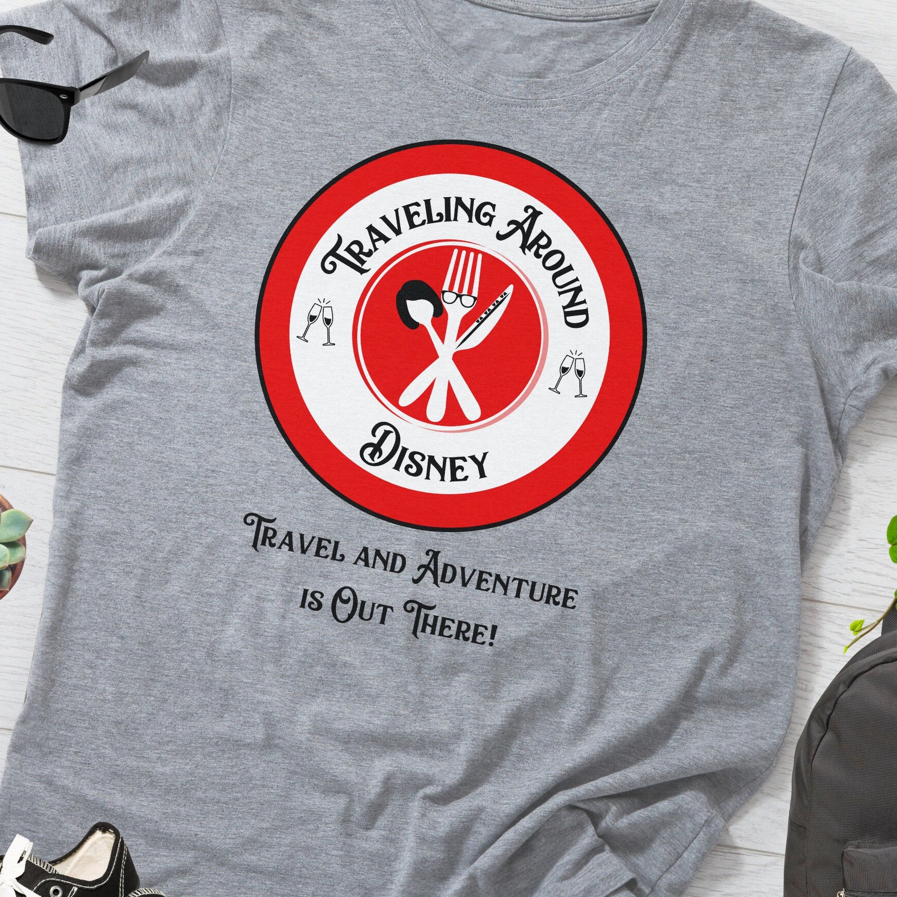 Traveling Around Disney Logo T-Shirt XL
